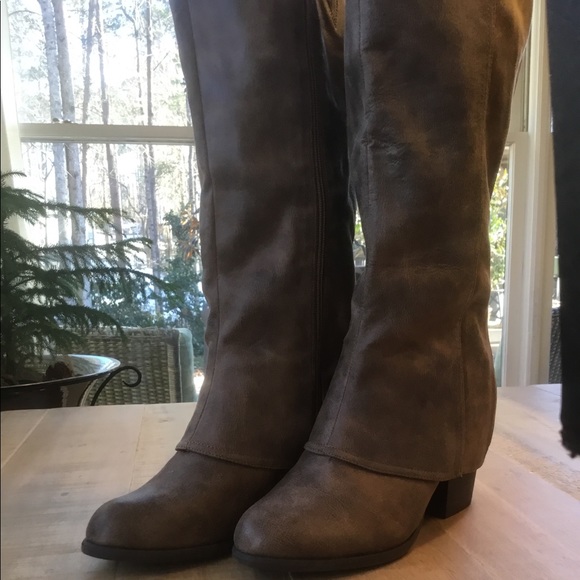 Fergalicious Shoes - 🍀REDUCED-Fergalicious Wide Calf Size 9 Boots NWOT